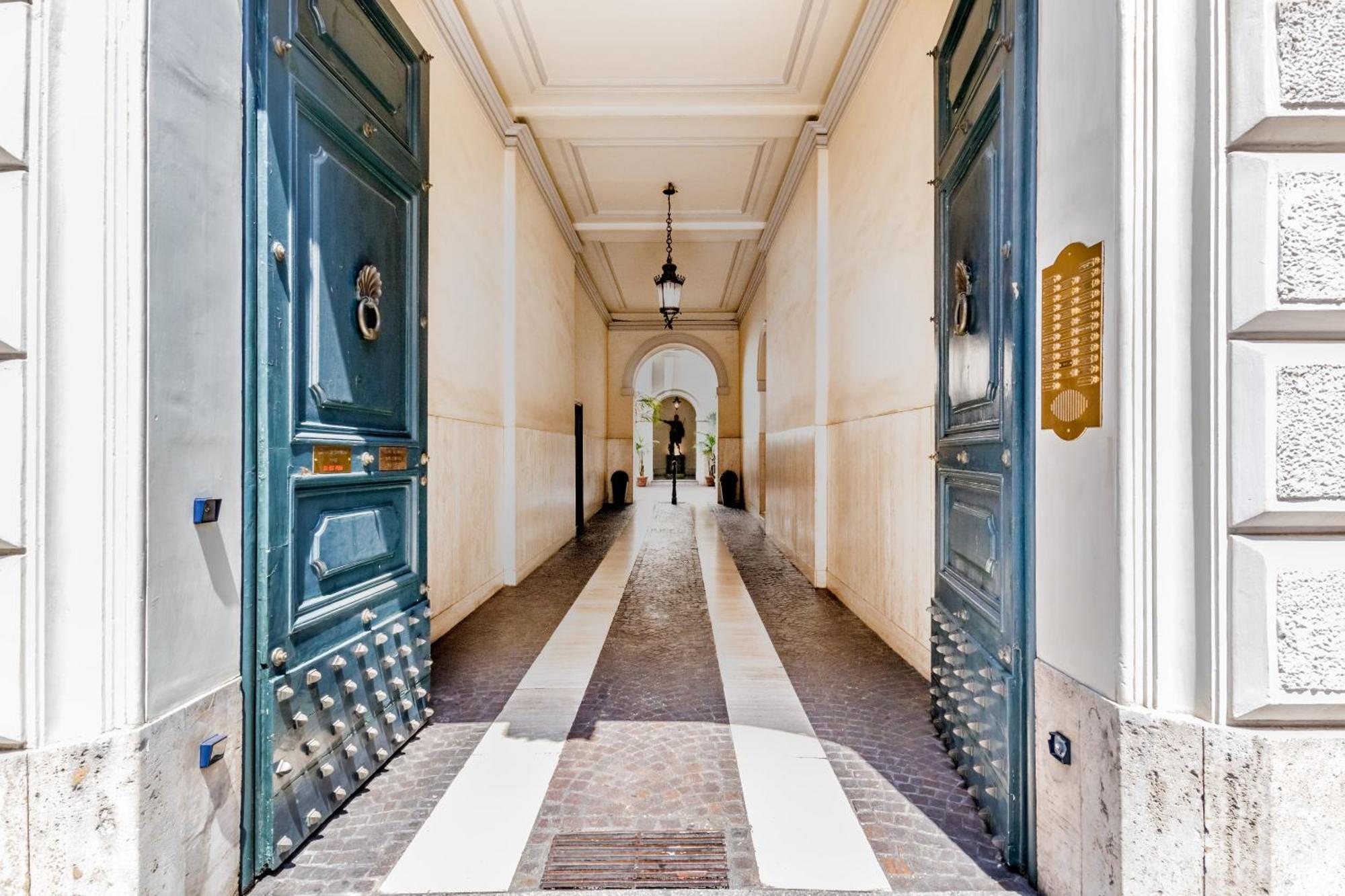 Attico Nel Cuore Di Roma Con Box Privato Per Auto Exteriör bild